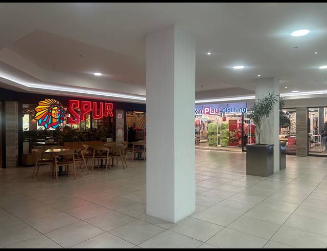 166M² BUILDING TO LET IN RONDEBOSCH